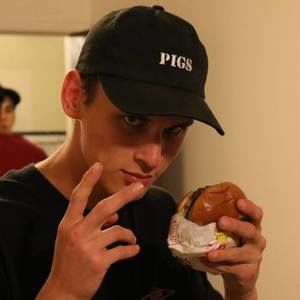 Meet your Posher, Manny